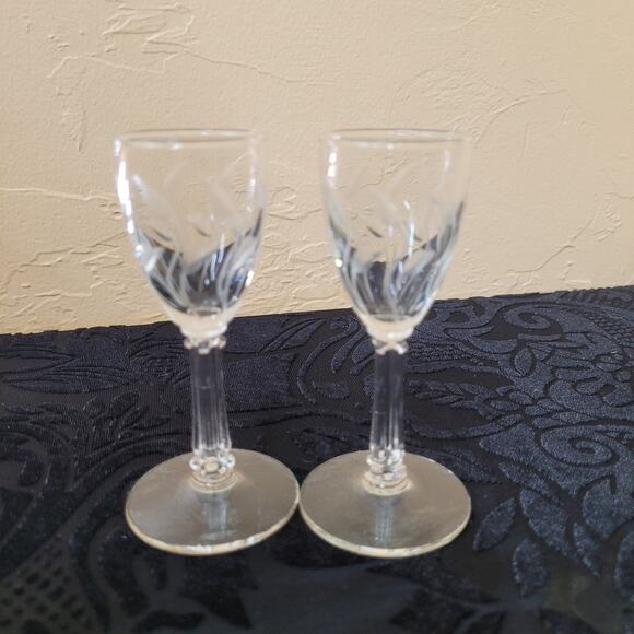 Three Libbey Crystal Leaf Cordial Sherry Glasses Etched Clear Stemware 4 1/8" - Picture 3 of 6